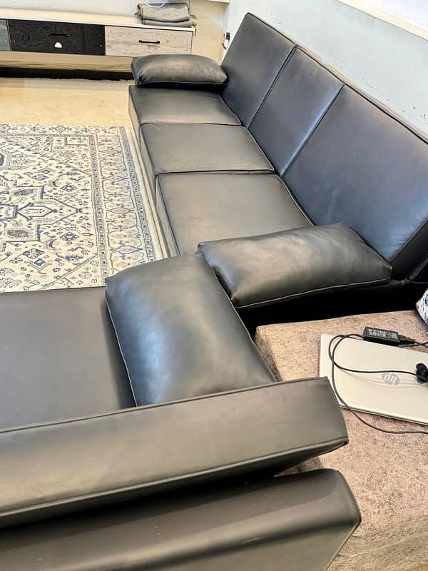 interwood 5 seater sofa set urgent sale 3