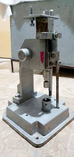 C Type Press Machine 0