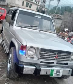 Mitsubishi Pajero 1987