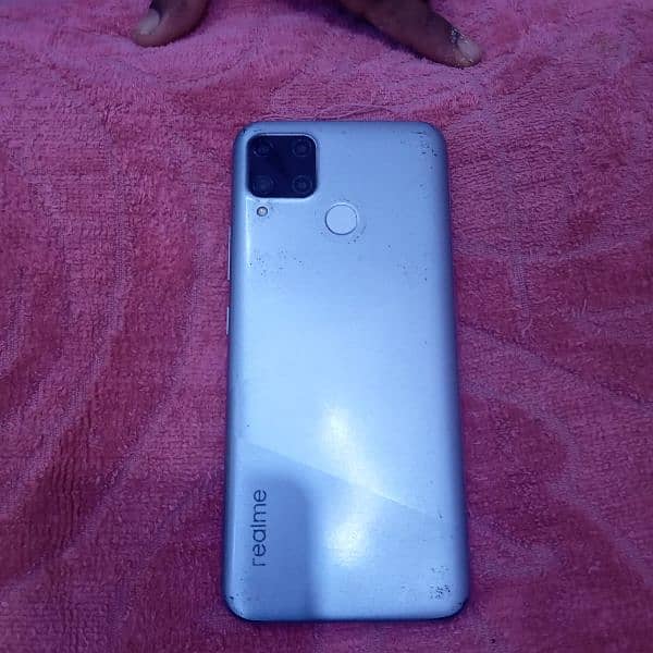 realme c15 4/64 6000 mAh 4