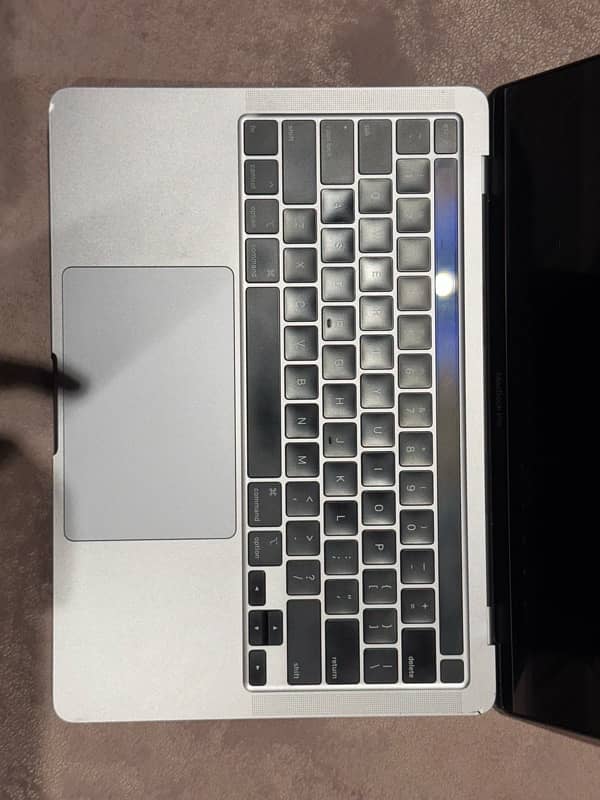 MacBook Pro 2020 i5 8/256 0