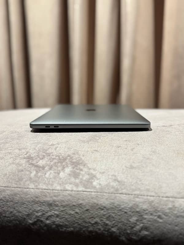 MacBook Pro 2020 i5 8/256 8