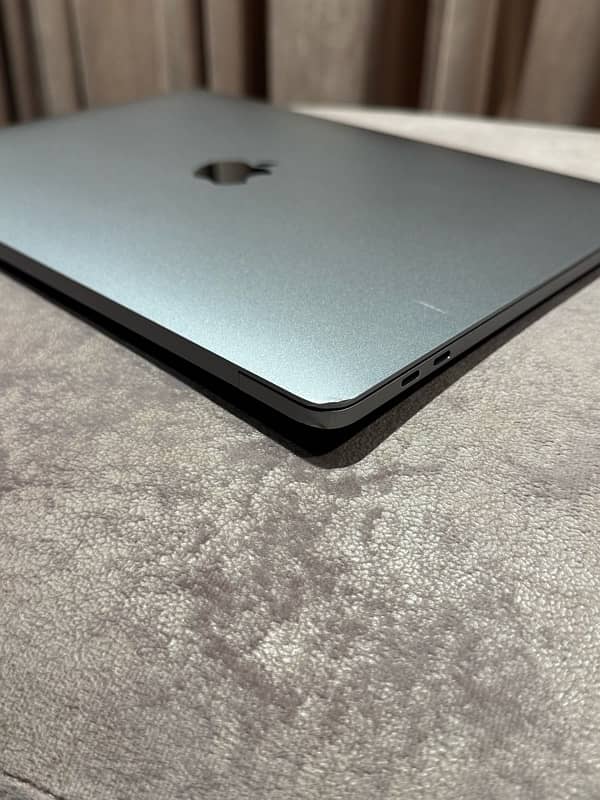 MacBook Pro 2020 i5 8/256 13