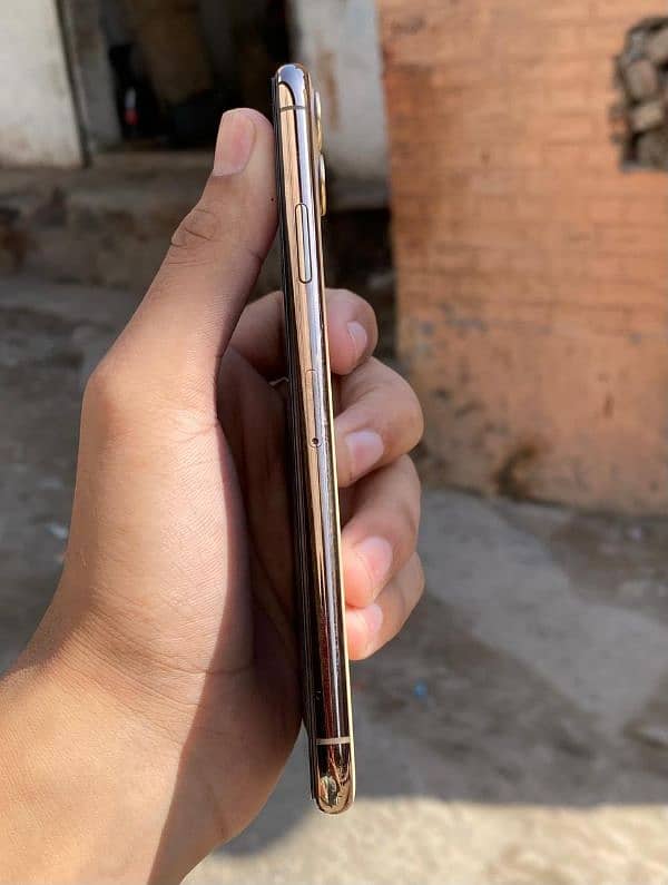 IPHONE 11 PRO MAX NON PTA 64GB FULL OKAY 2