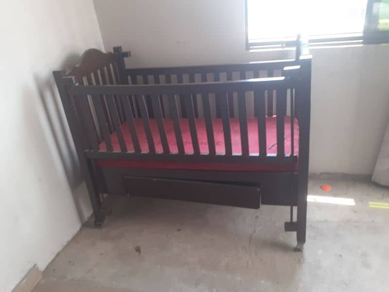 Baby cot 0