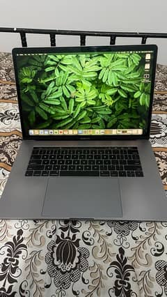 Macbook Pro 2016 16 gb 256gb