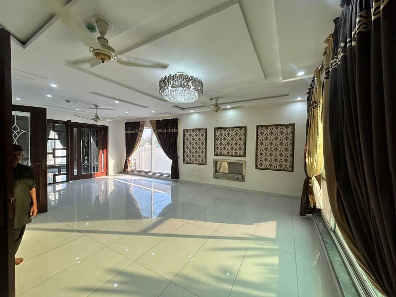 1 Kanal Most Beautiful Design Bungalow For Sale At Prime Location Of Dha DHA Phase 6 11