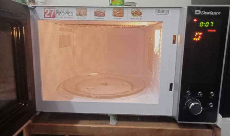 Microwave oven 1