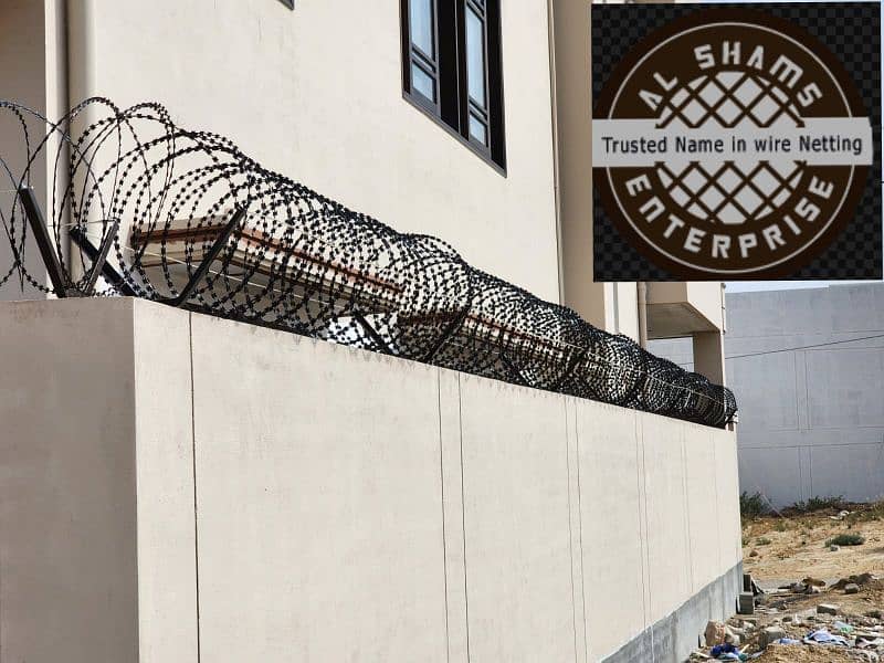 Razor wire - Barbed wire - Metal fabrication - Conveyor belt 4