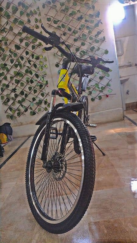 mountain Cycle Brand New bas 10 days use hai 8