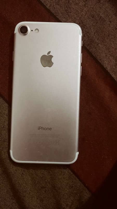 i phone 7 (pta approved) 32 gb 2