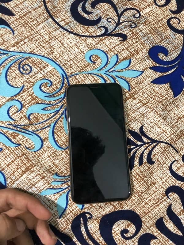 I phone 11 pro 64 GB Non PTA 5