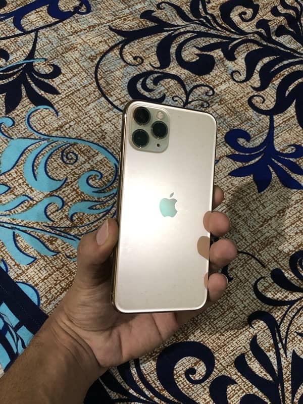 I phone 11 pro 64 GB Non PTA 7