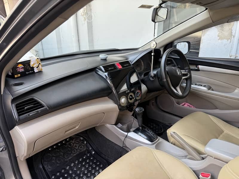 Honda City 2013 Automatic in Genuine Condition 4