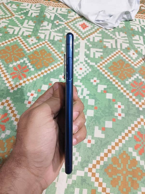 Sony Xperia 5, Mint Condition (Panel Issue) 5