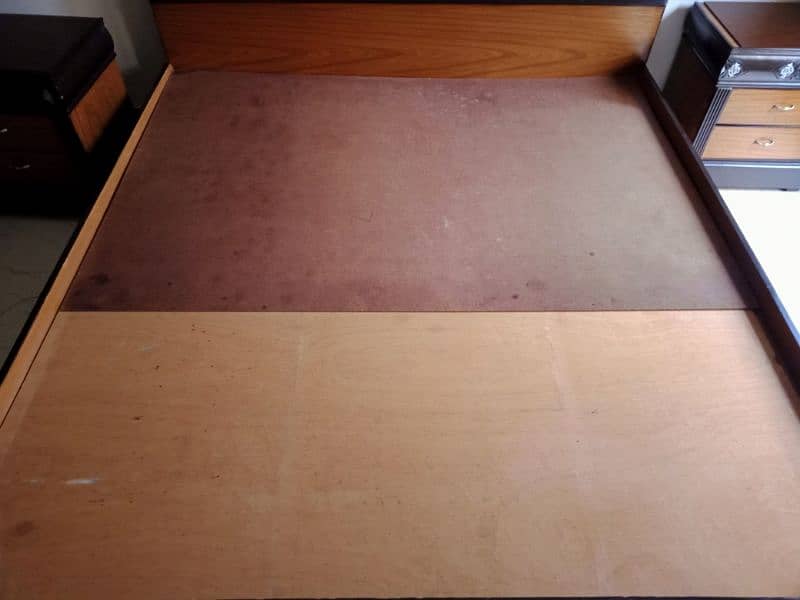 KING SIZE BED IS FOR SALE 2