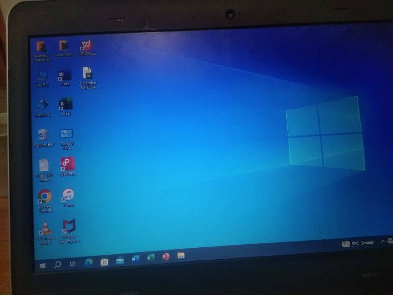 Lenovo Laptop 6Months Used With CORE I5 Processor 2.75GHZ With 4GB Ram 2