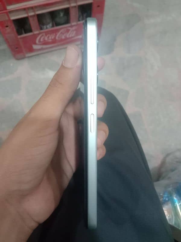 vivo y18 6 128 for sell 5