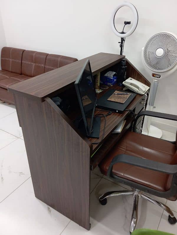 Selling all office furniture 8