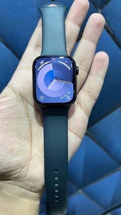 Apple watch series 8