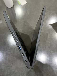 Lenovo chromebook / 2nd gen / 360° rotate / chromebook for sale