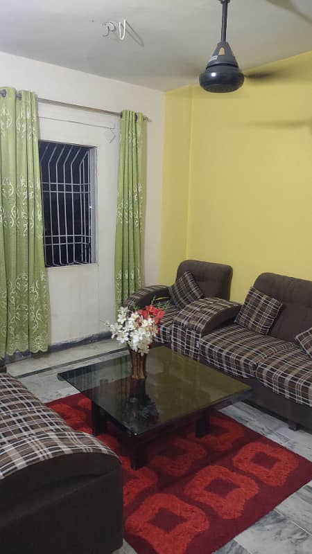 3BDD 1250 SQFT 4 FLOOR CORNER HAWADAR ROSHAN. . . 1