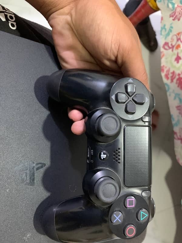 PS4 slim 500 gb 2