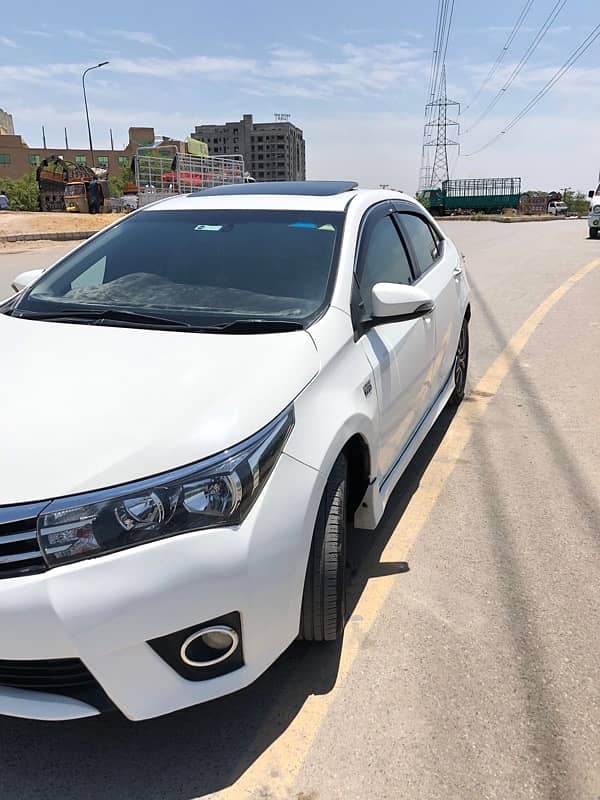 Toyota Altis Grande 2017 1