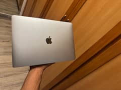 MacBook Pro 2017 Retina Display 0