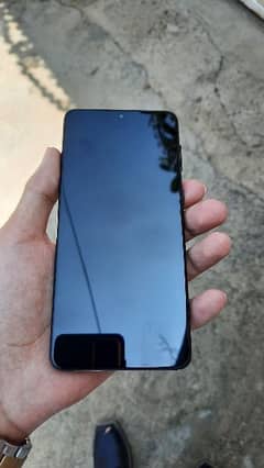 Samsung S21 plus 8/ 128. Non pta But sim Working. Excahnge Possible.