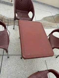 Table with 4 Chairs