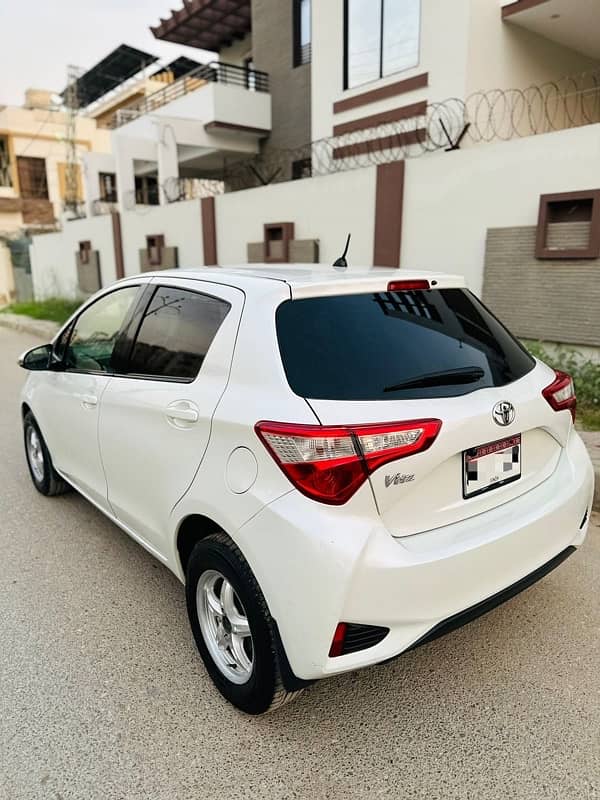 Toyota Vitz 2017 4