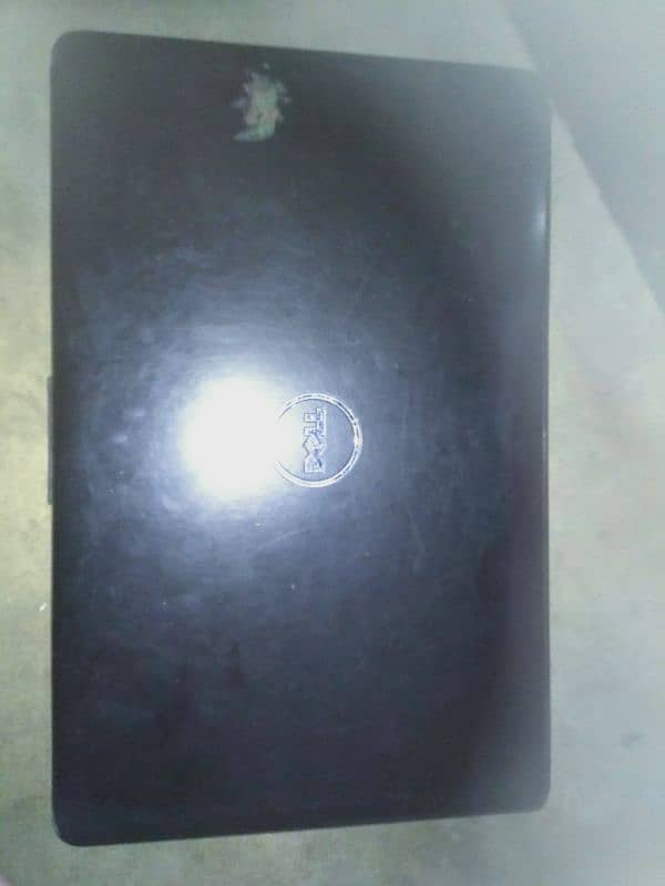 DEEL laptop black colour without charger pin window 7 generation2 0