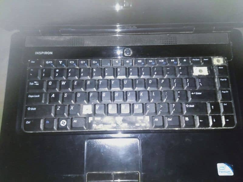 DEEL laptop black colour without charger pin window 7 generation2 1