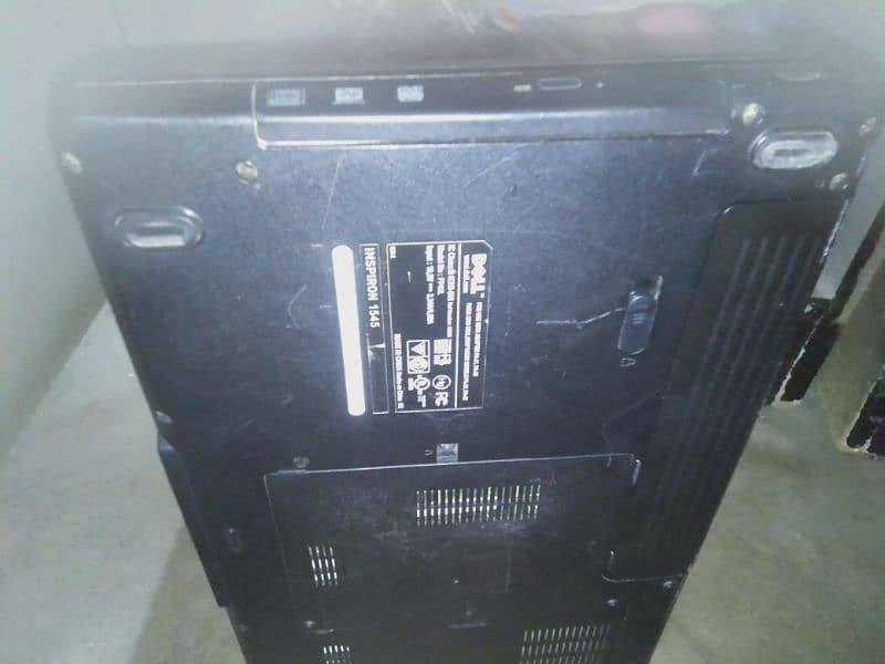 DEEL laptop black colour without charger pin window 7 generation2 7