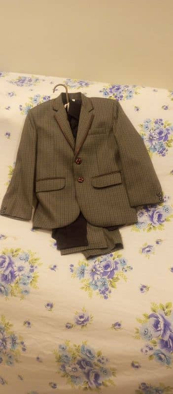 boys formal suit 0