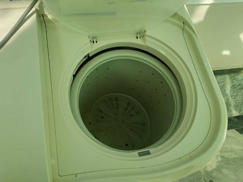 haier washing+Dryer machine Available for sale in Reasonable price. 5