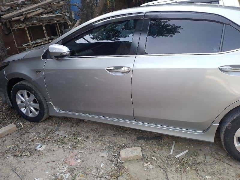 Toyota Altis Grande 2015 1