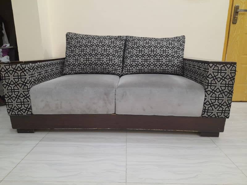 wooden 6 sweater sofa set 2