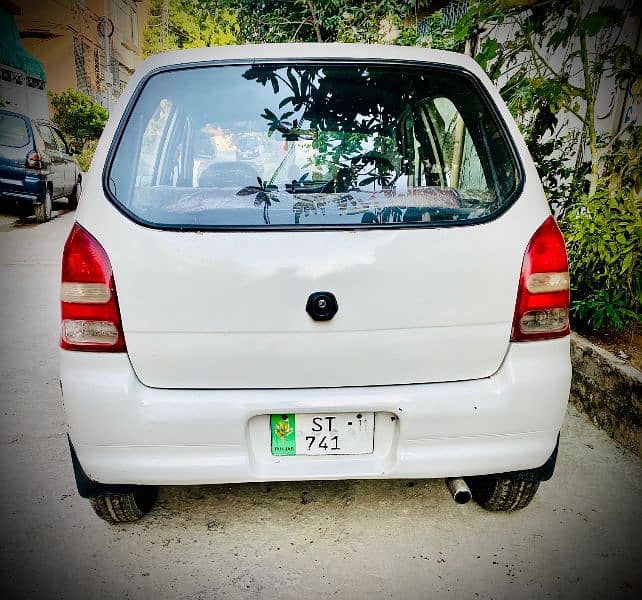 Suzuki Alto 2011 3