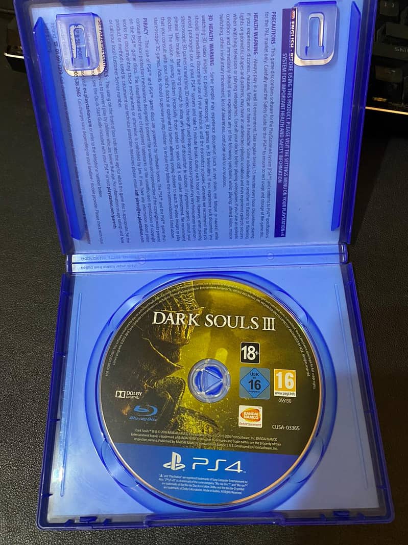 Dark Souls 3 PS4 (Standard Edition) 2