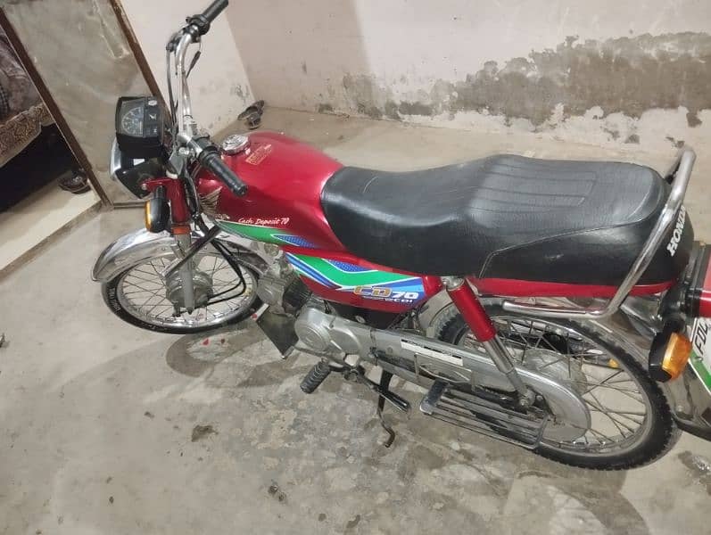 Honda cd70 2018 model in good condition. . . 4