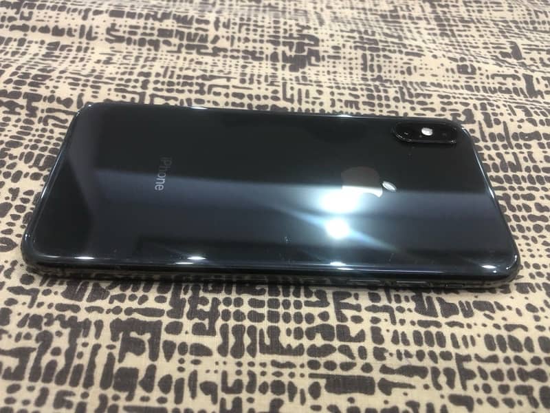 iPhoneXS 1