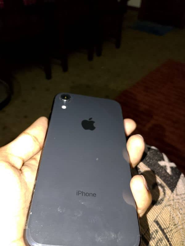 iphone XR 128 gb JV condition 9/10 5