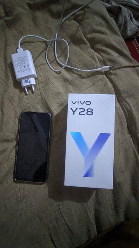 vivo y28 8+8 128 6000 condition 10/10 1