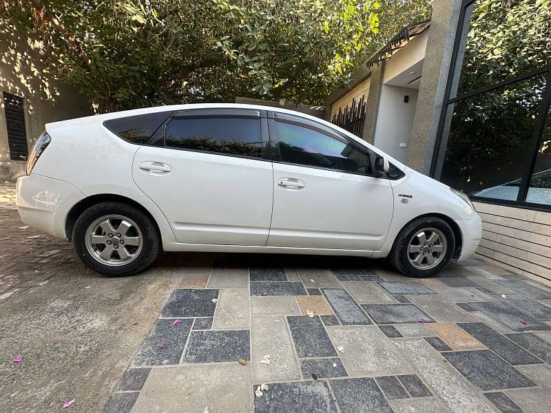 Toyota Prius 2014 6