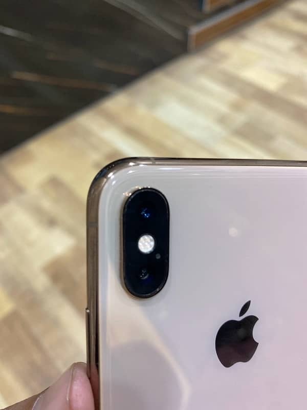 I phone xs max 1