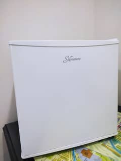 Mini Room Fridge  for sale 0