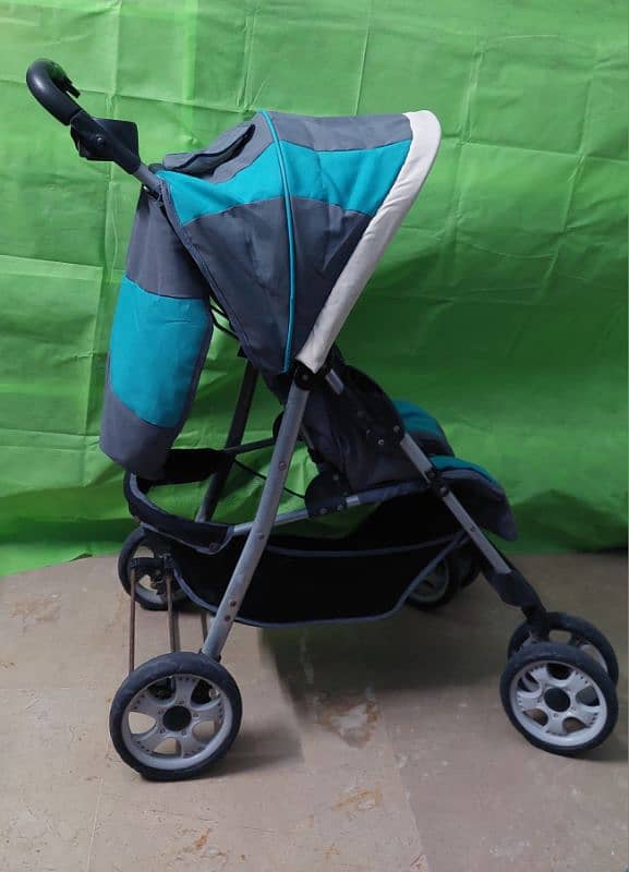 Kids Stroller Pram branded and single hand folding 4