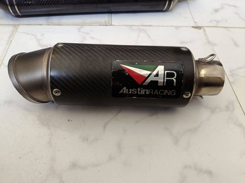 YOSHIMURA AKRAPOVIC ORIGNAL EXHAUST  AND AUSTIN RACING EXHAUST 6